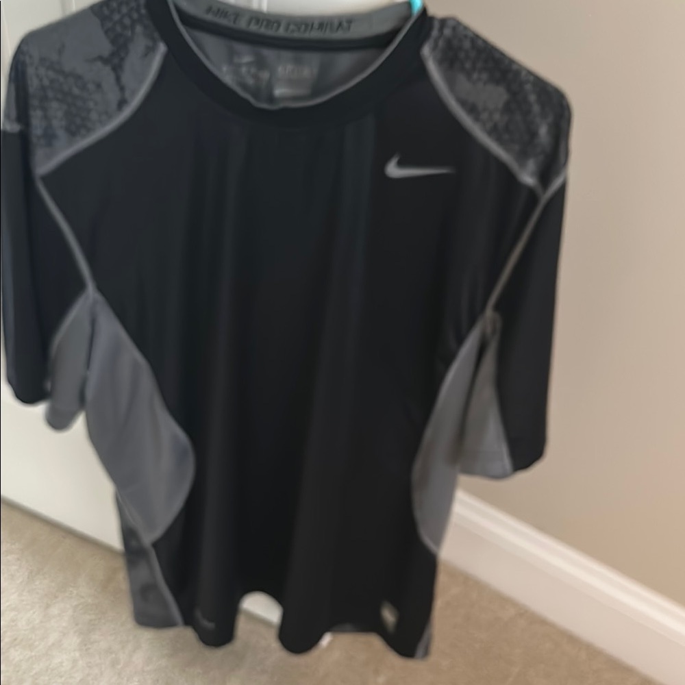 Nike Black & Gray Dri-FIT Athletic Tee